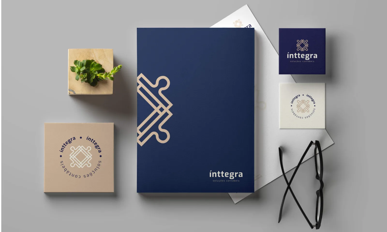 Identidade visual da Ínttegra Soluções Contábeis